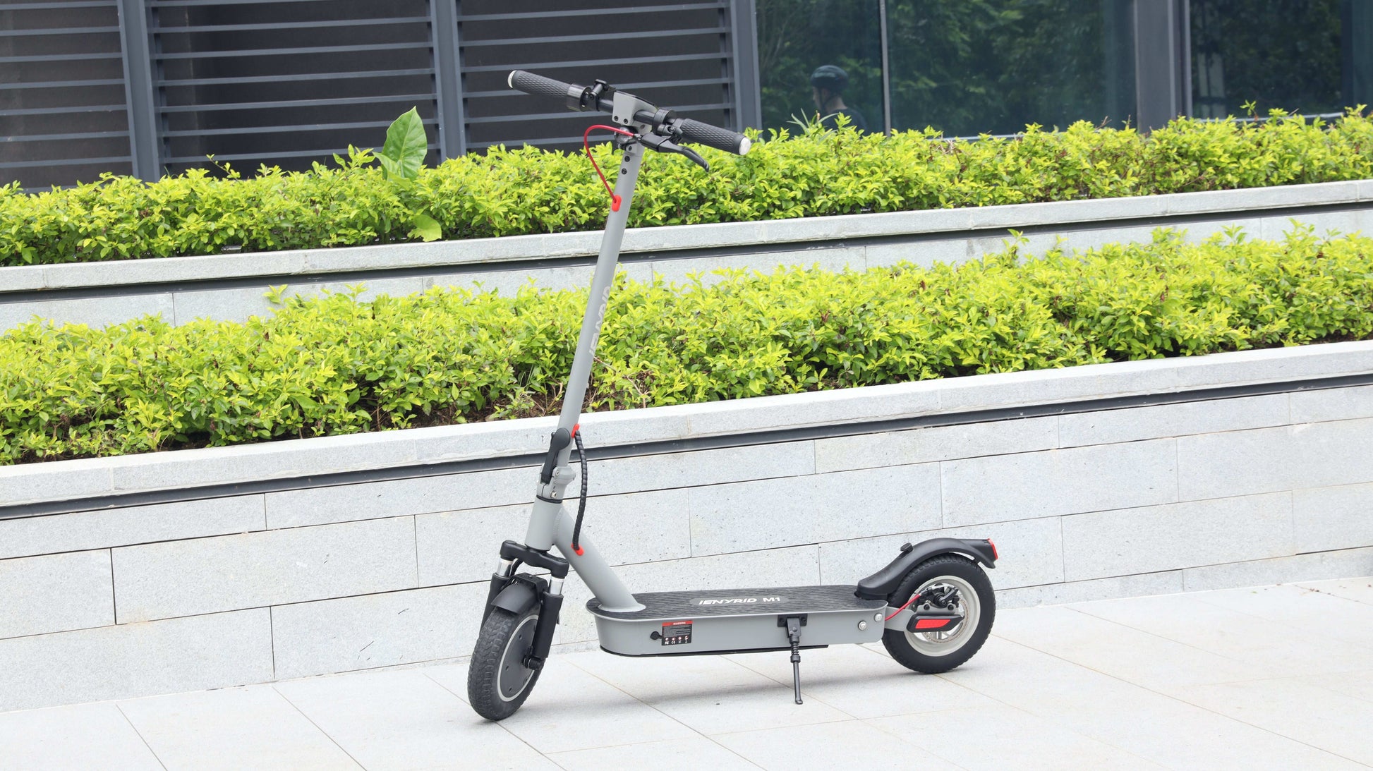 AOVO IENYRID M1 elektromos roller