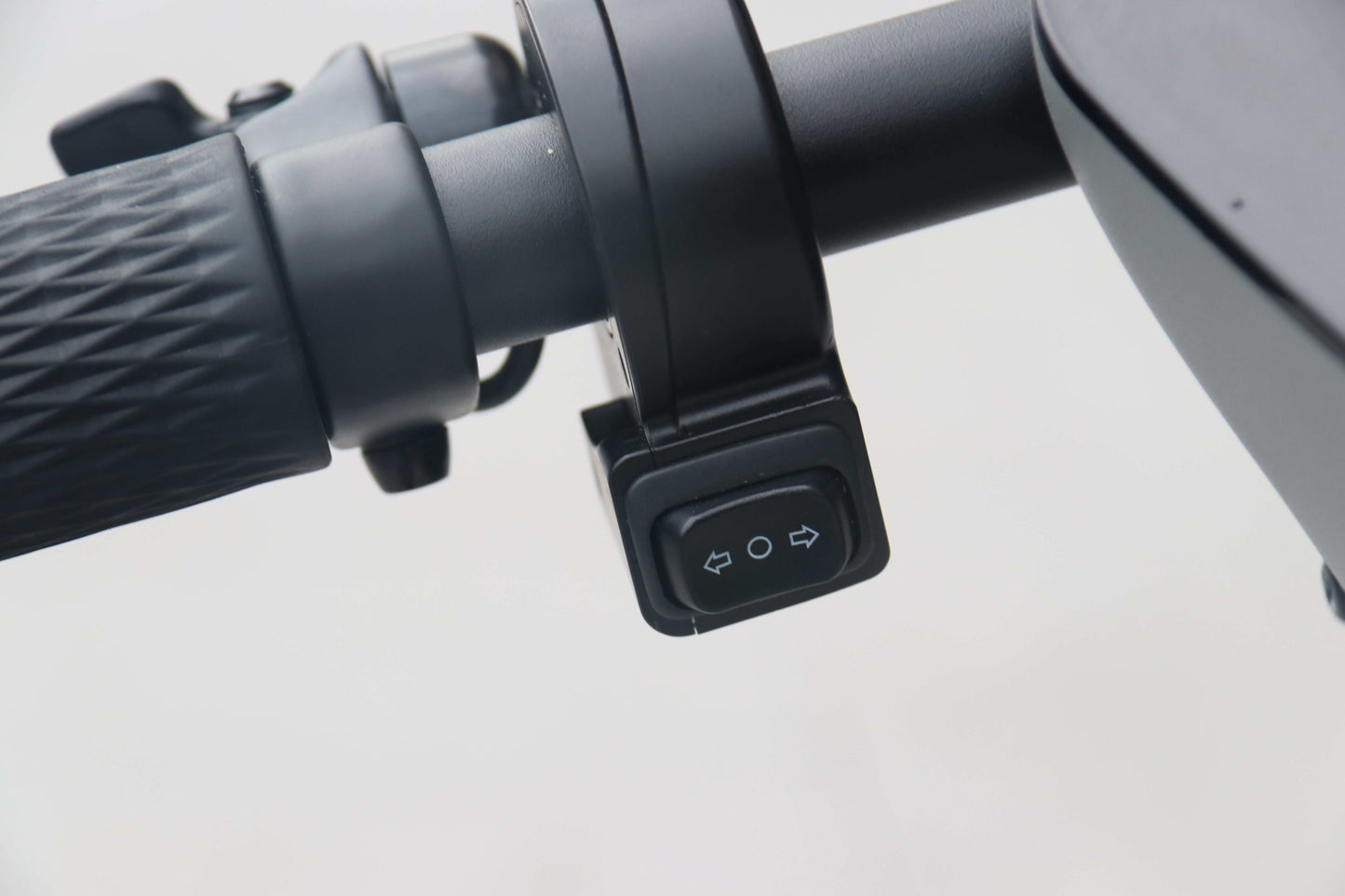 AOVO IENYRID M1 elektromos roller