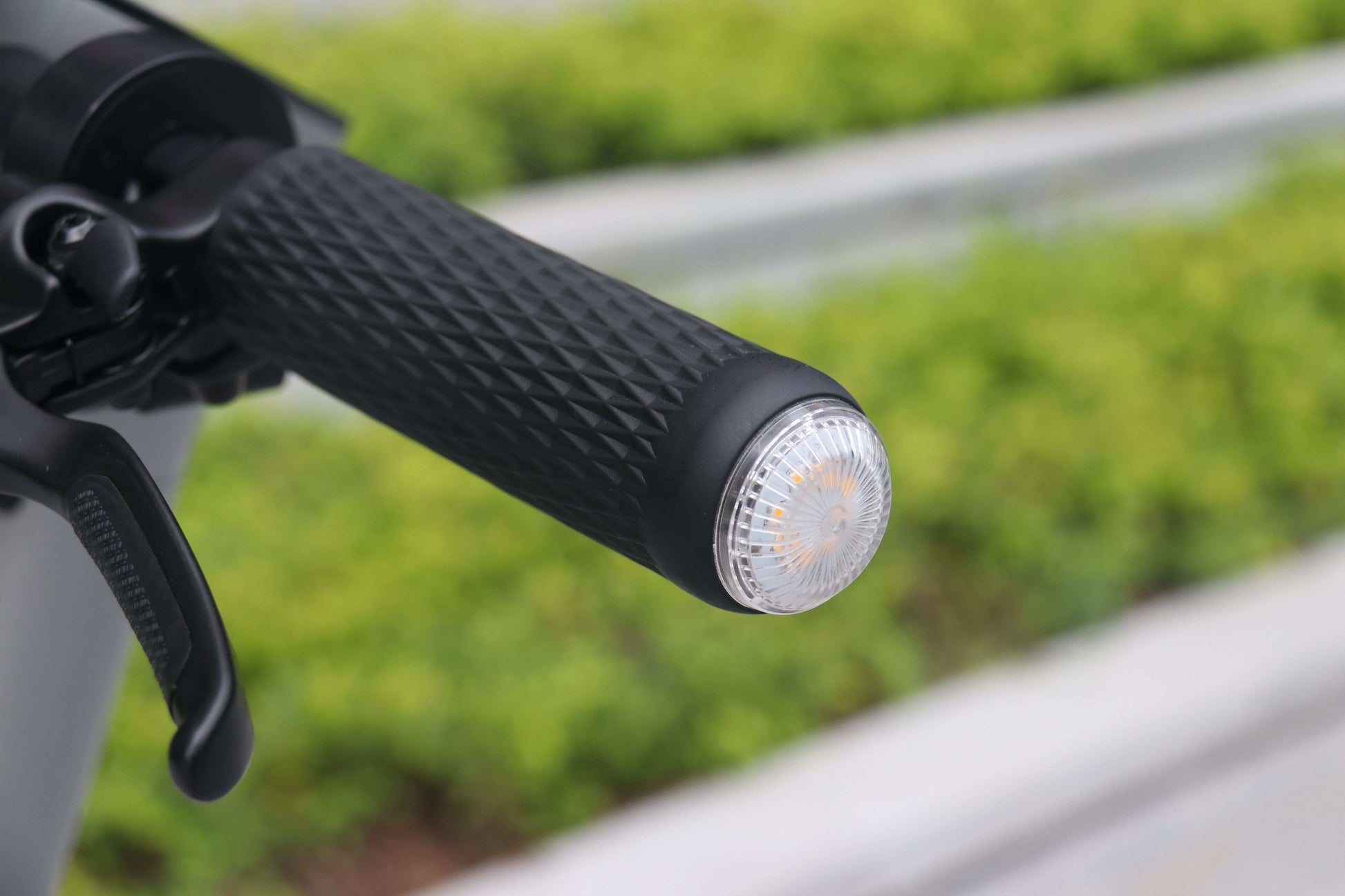 AOVO IENYRID M1 elektromos roller